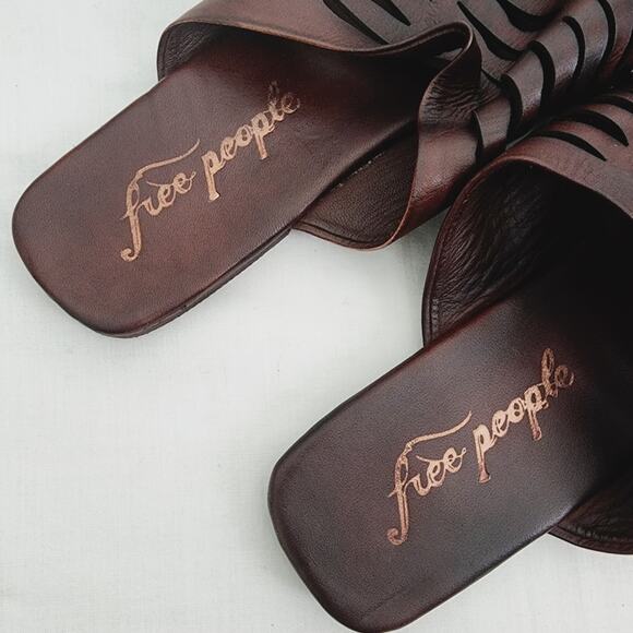 Free People Slice of Sun Brown Leather Mule Flat Sandals Coconut Size 37 US 6.5 - Picture 4 of 11